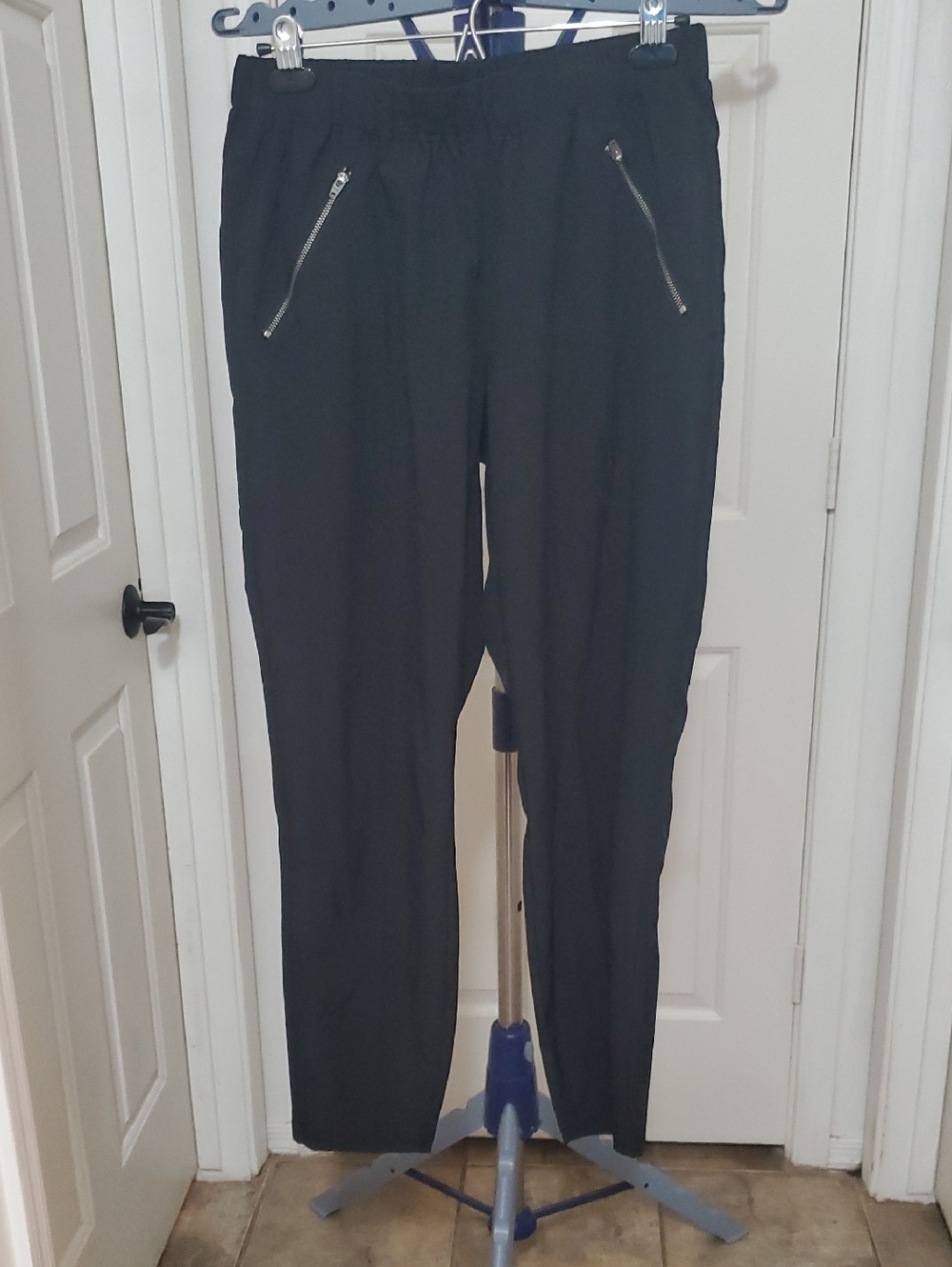 CRZ YOGA Black Men's Joggers with Zip Pockets